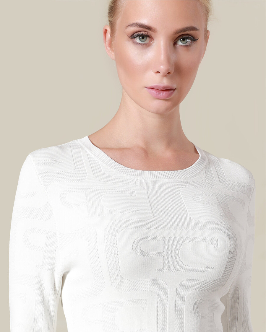 jacquard-logo-pullover
