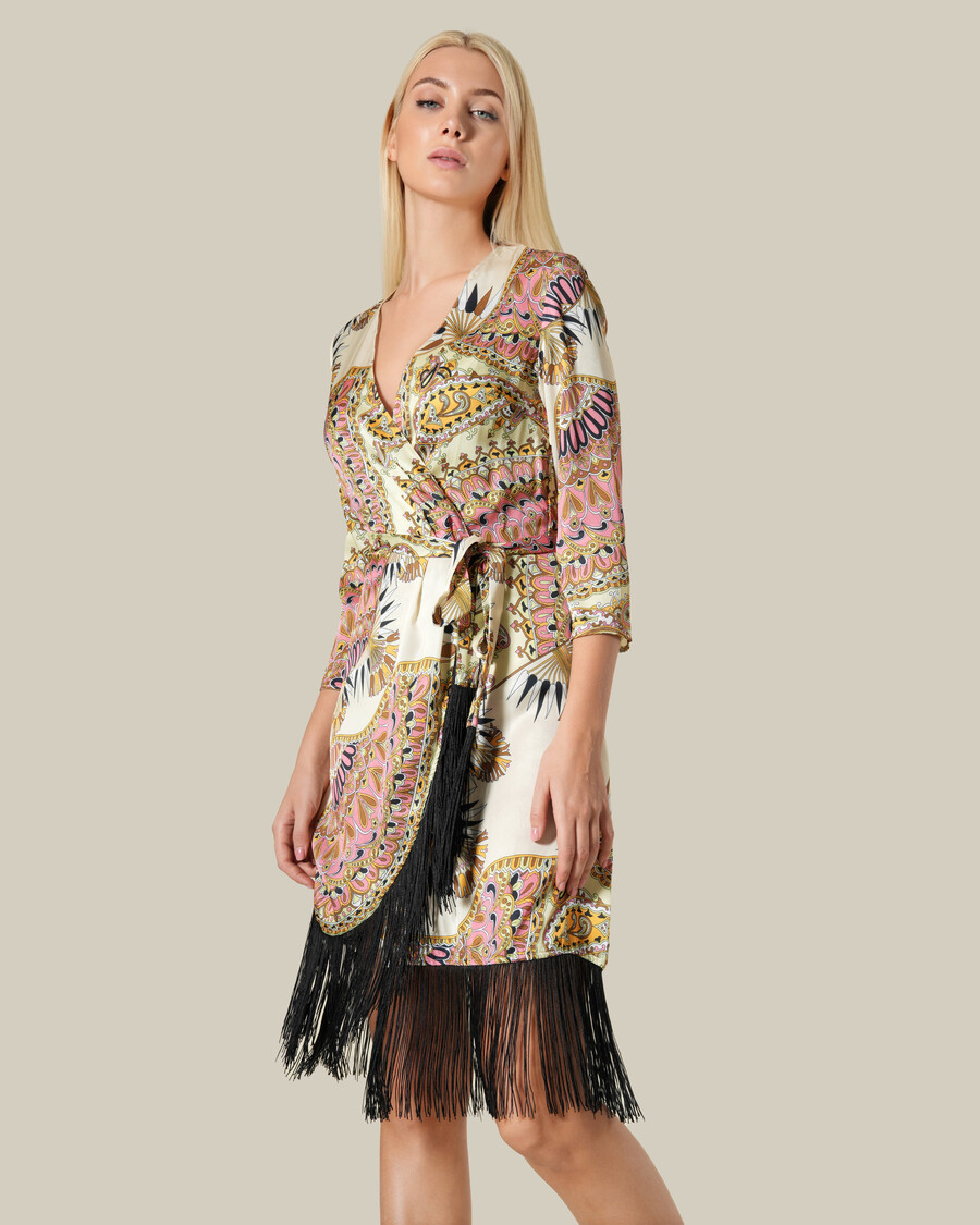wickelkleid mit fransen und paisley-muster