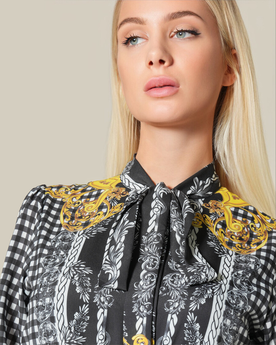 maxikleid mit kariertem barockmuster