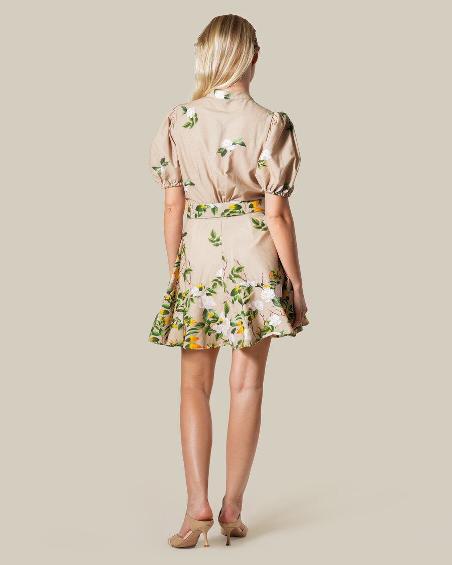 geblümtes minikleid mit gürtel mit schnalle