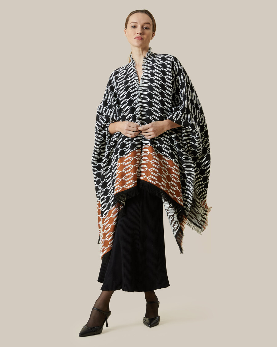 poncho mit fransenmuster