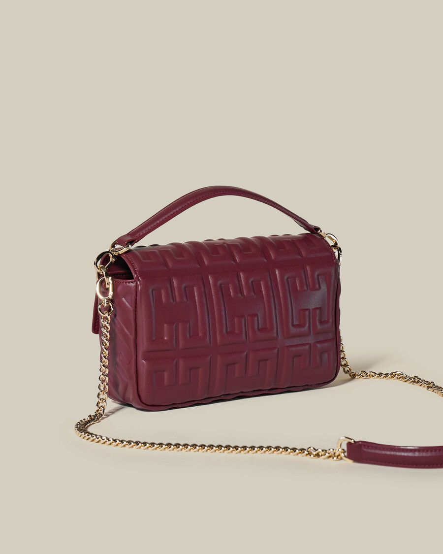 tasche aus geprägtem leder
