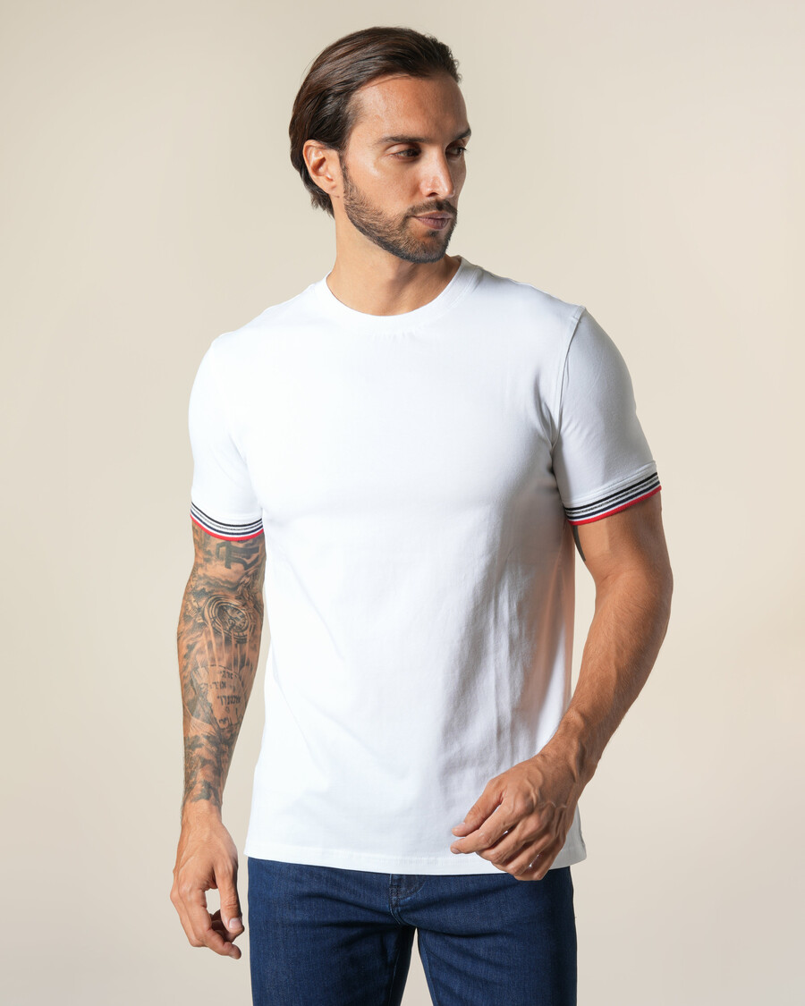 klassisches t-shirt mit streifenrippe