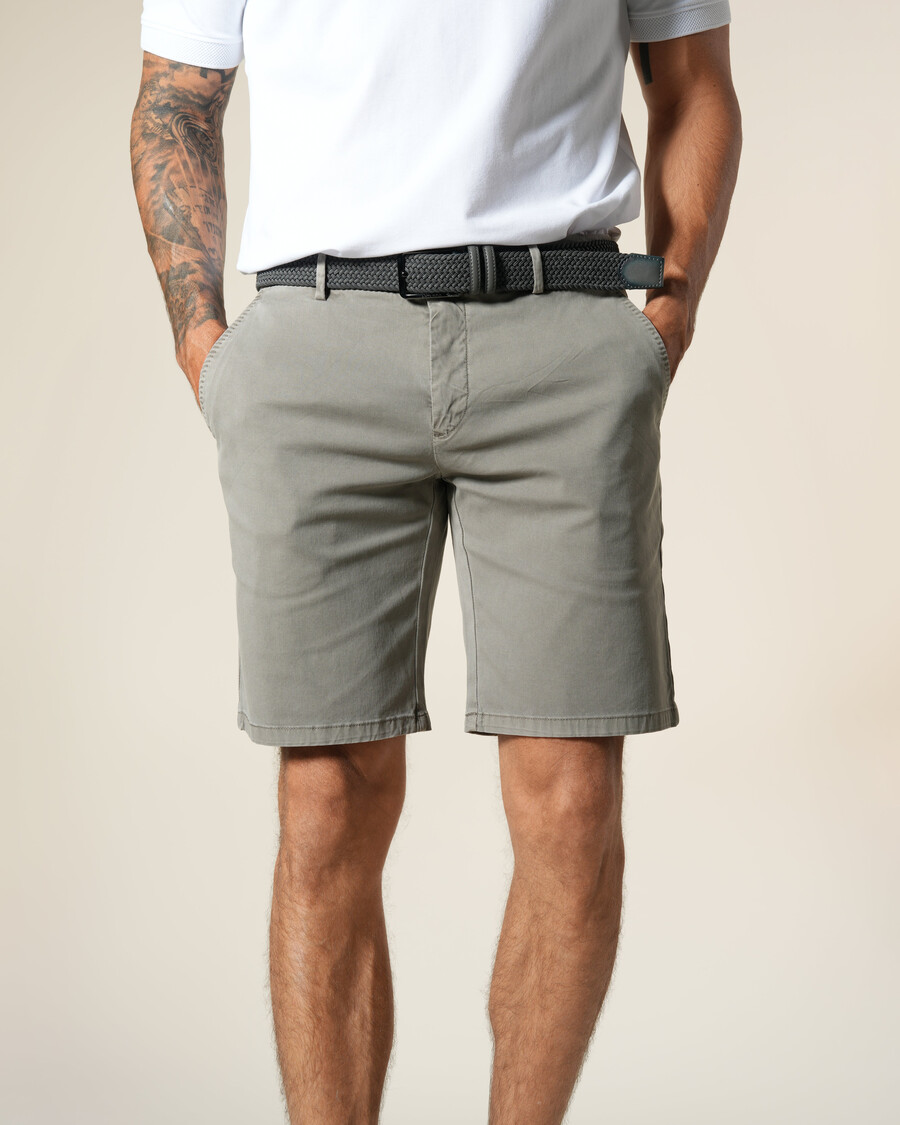 schmal geschnittene bermuda-shorts